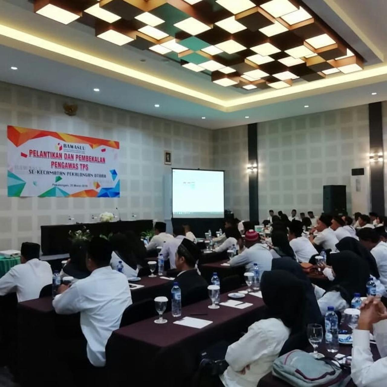 Bawaslu Kota Pekalongan Lantik 854 Pengawas TPS