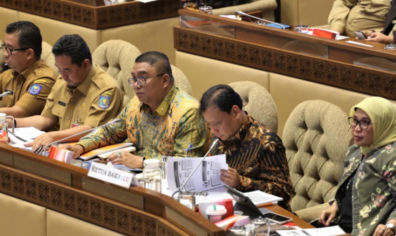 Bawaslu Ajukan Tujuh Pasal Perubahan Perbawaslu Pencalonan Pilkada ke Komisi II