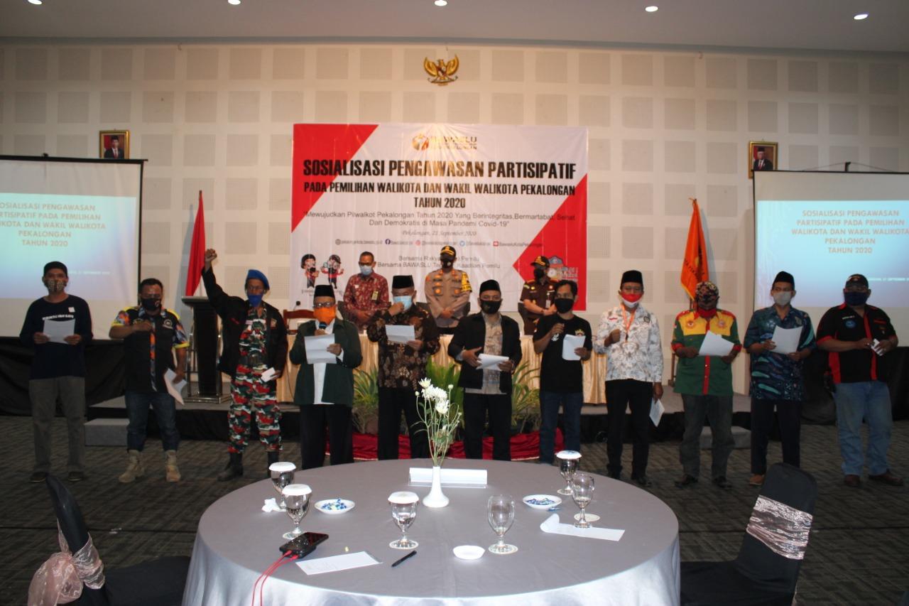 Ajak Ormas dan LSM Bawaslu Kota Pekalongan Menyelenggarakan Sosialisasi Pengawasan Partisipatif