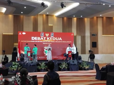 Debat visi misi pasangan calon Walikota dan Wakil Walikota Pekalongan