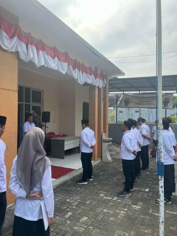 Apel memperingati HUT Bawaslu RI ke 17 diikiti oleh Ketua dan Anggota Bawaslu Kota Pekalongan dan semua jajaran