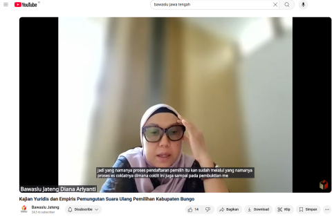 Anggota Bawaslu Provinsi Jawa Tengah Kordinator Divisi Hukum dan Diklat Diana Ariyanti memberikan materi pematik diskusi