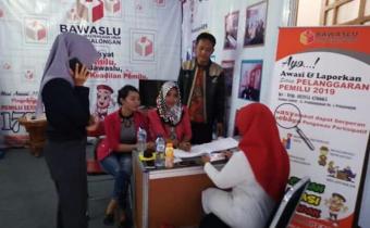 Bawaslu Kota Pekalongan Membuka Stand di Pameran PPID ke 3 Kota Pekalongan