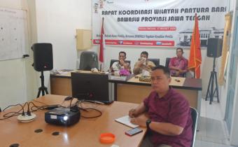 CEGAH COVID â€“ 19, BAWASLU KOTA PEKALONGAN IKUTI VIDEO KONFERENCE DENGAN BAWASLU PROV. JATENG