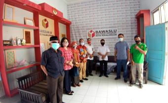 KUNJUNGAN ANGGOTA DPRD JATENG DI BAWASLU KOTA PEKALONGAN DALAM RANGKA PERSIAPAN PILKADA SERENTAK TAHUN 2020