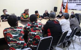 Puluhan LSM datangi Sekretariat Bawaslu Kota Pekalongan