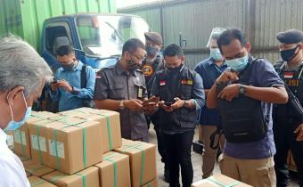 Bawaslu Kota Pekalongan Awasi Distribusi Logistik Surat Suara
