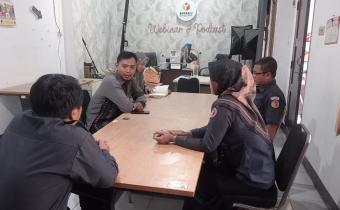 Ketua dan Anggota Bawaslu Kota Pekalongan saat terima Audiensi dan berdiskusi dengan Perisai Demokrasi Bangsa (PDB) Kota Pekalongan