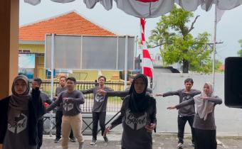 senam bersama Ketua, Anggota dan jajaran Bawaslu Kota Pekalongan di kegiatan Jum'at Sehati