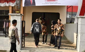 kedatanagan Totok Haryono Anggota Bawaslu RI disambut Ketua dan Anggota Bawaslu Kota Pekalongan dan jajaran